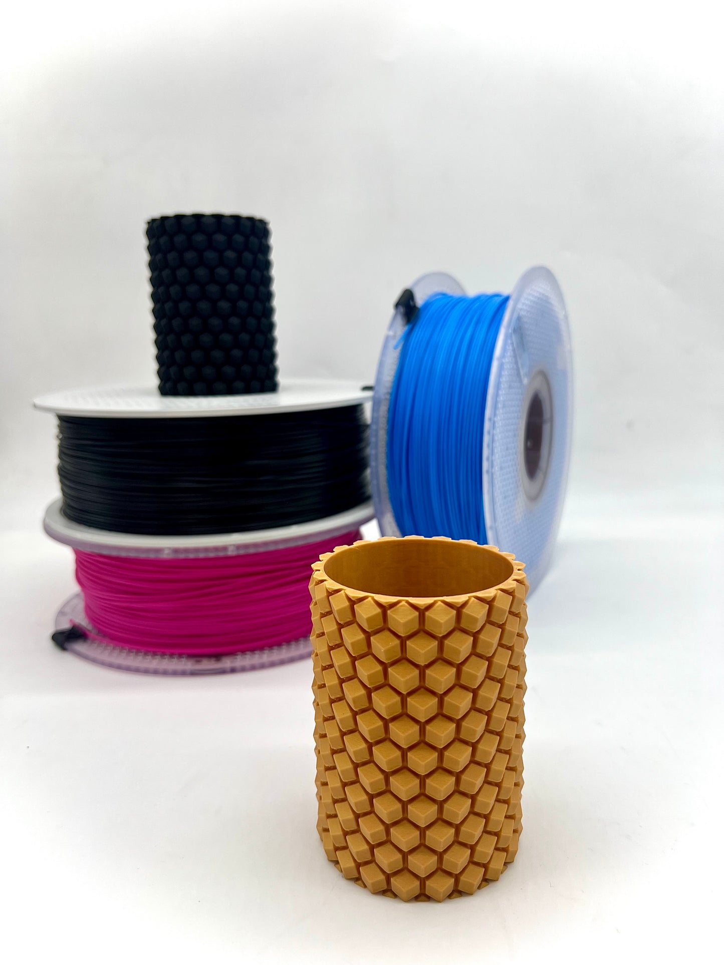 Suport pentru pixuri cu model Honeycomb – Imprimare 3D