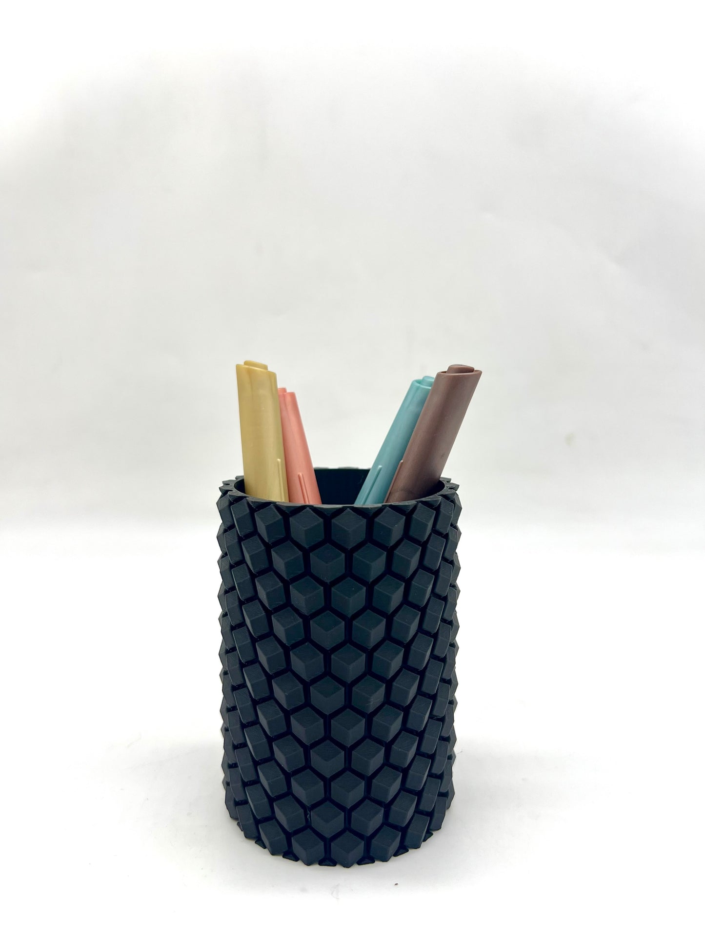 Suport pentru pixuri cu model Honeycomb – Imprimare 3D