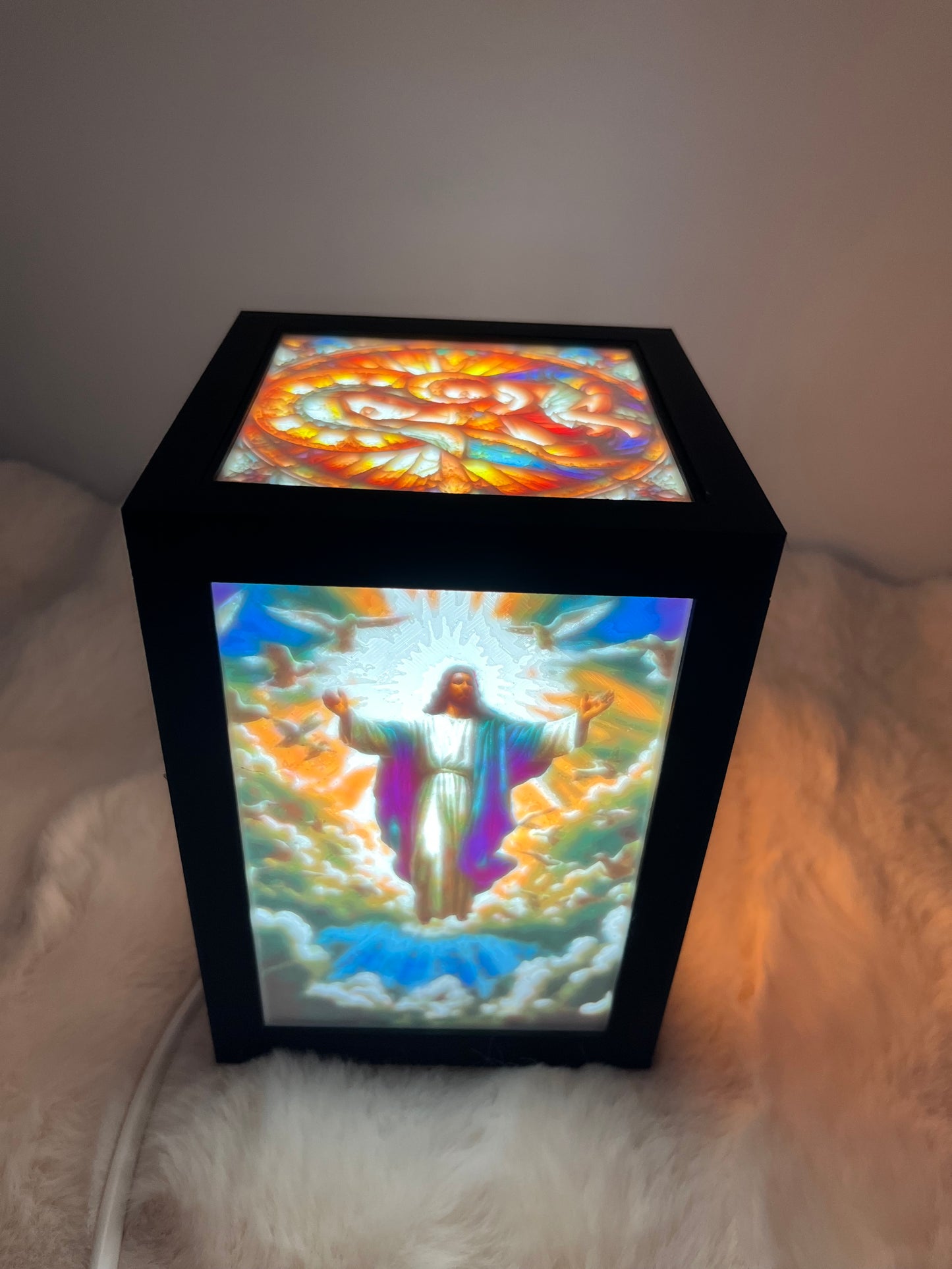 Lampă Religioasă cu 5 Lytophane – Iluminare LED cu Design Religios (Color)